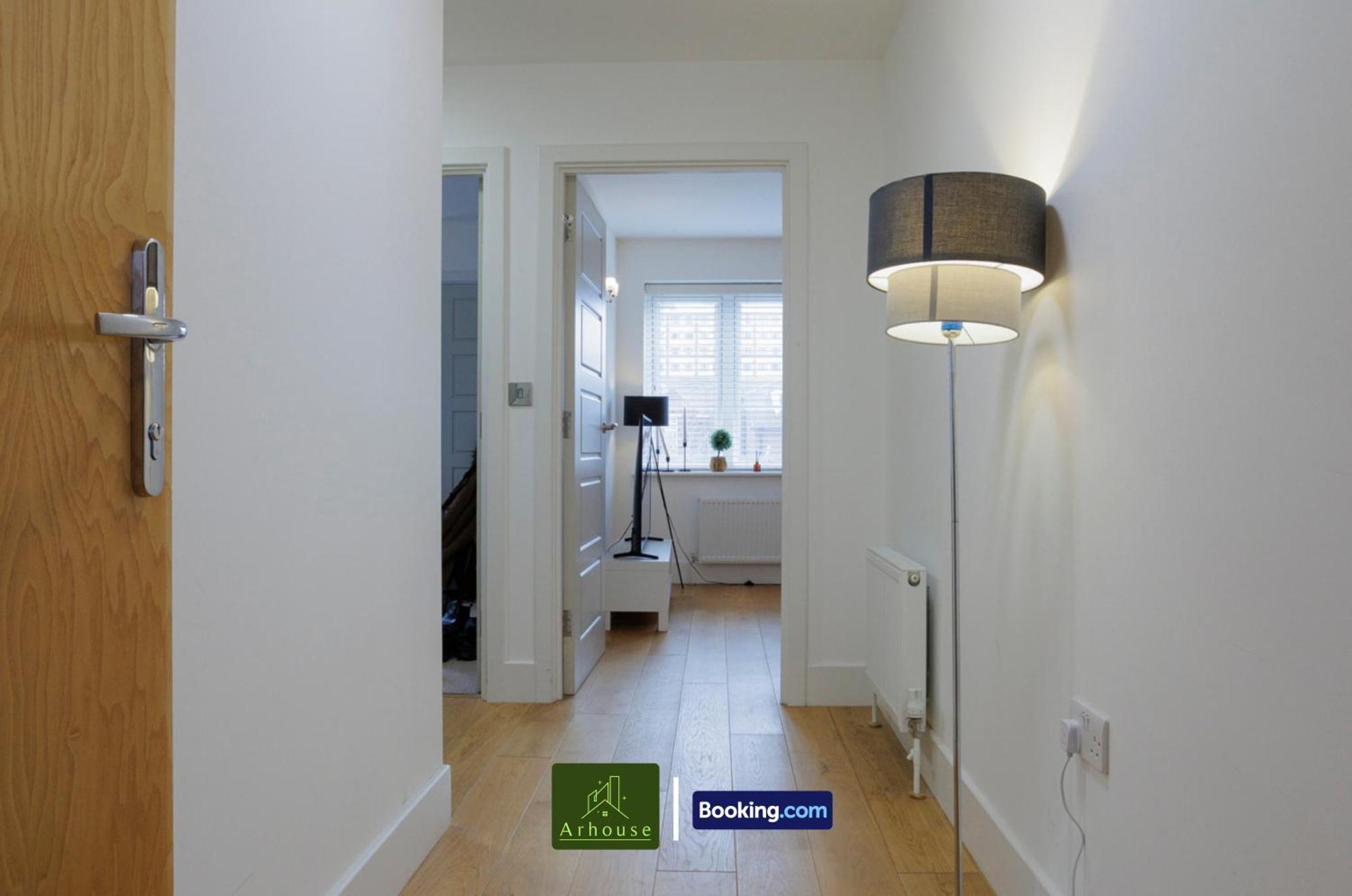 One Bedroom Apartment By Arhouse Apartments Short Lets & Serviced Accommodation Kingston With Free Wifi Kingston upon Thames  Esterno foto